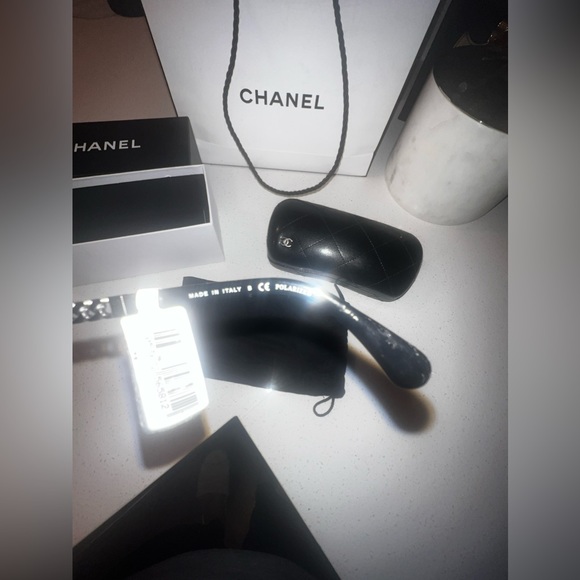 Chanel Sunglasses - Picture 4 of 5